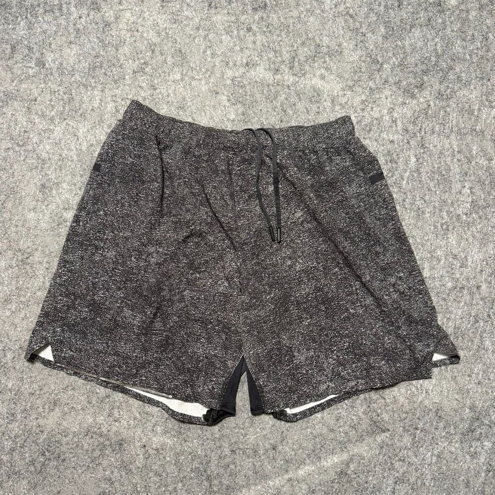 Lululemon Mens Pace Breaker Shorts Size 28 XS Extra Small Grey Heathered Run Gym